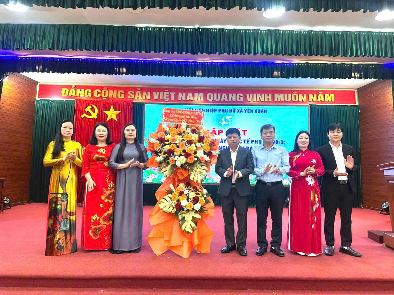 Phụ nữ xã Yên Xuân sôi nổi kỷ niệm Ngày Quốc tế Phụ nữ 8-3