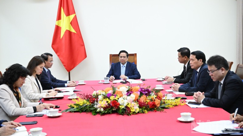 UAE sẽ hỗ trợ tối đa nhu cầu năng lượng trước mắt và lâu dài của Việt Nam