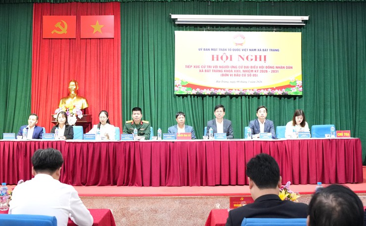 Xã Bát Tràng tổ chức tiếp xúc cử tri vận động bầu cử đại biểu HĐND xã nhiệm kỳ 2026-2031