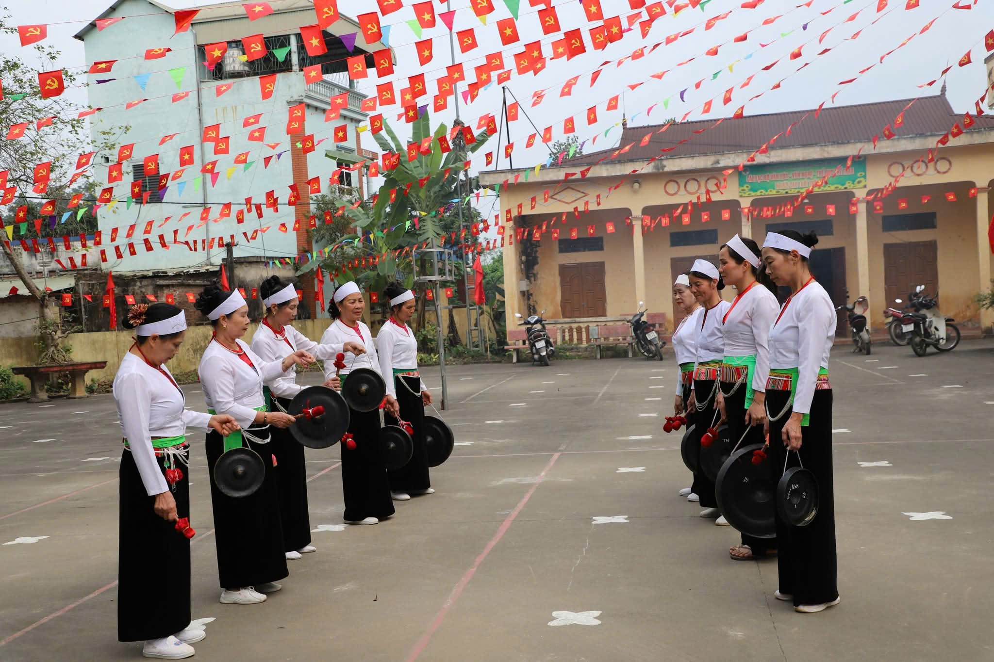 Phát huy nét đẹp cổ truyền trên quê hương Yên Xuân trong ngày hội non sông