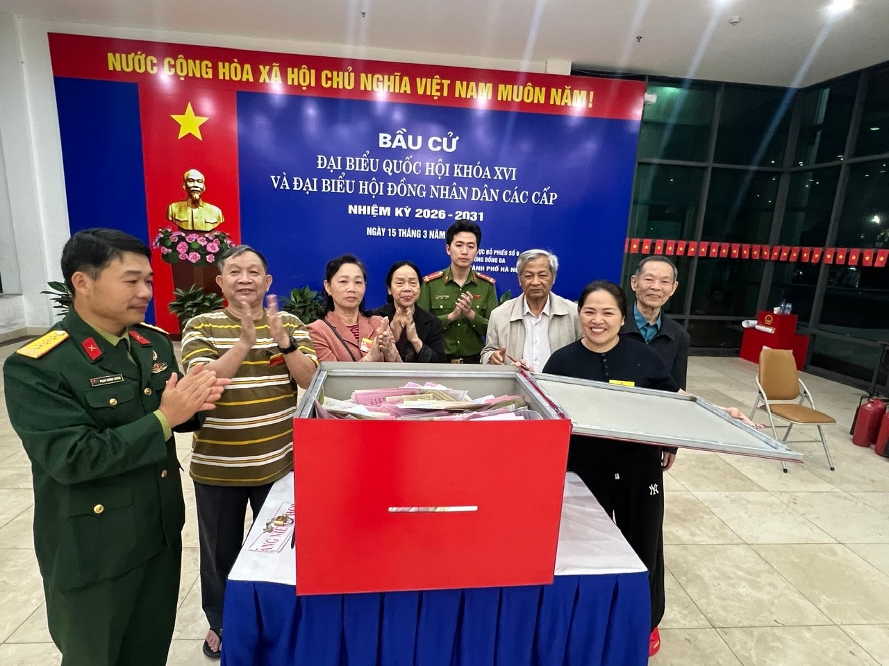 Hà Nội: 99,46% cử tri tham gia bỏ phiếu tính đến 19h