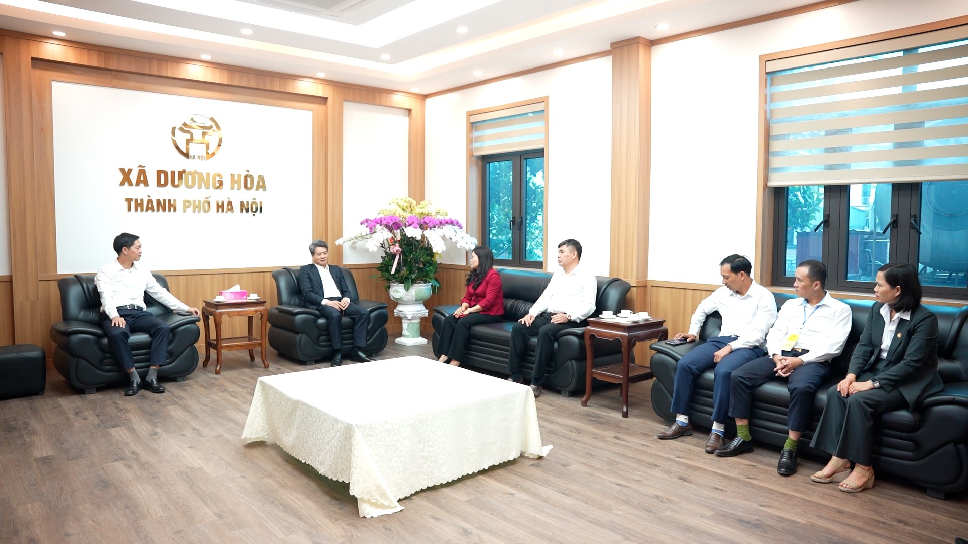 Phó Trưởng Ban Tuyên giáo và Dân vận Trung ương Nguyễn Quang Đức đến thăm động viên và kiểm tra công tác bầu cử tại xã Dương Hoà