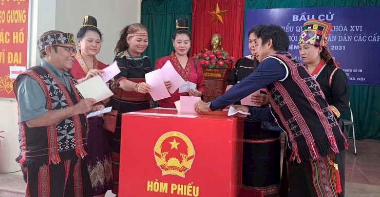 Xã Đoài Phương: Ngày hội bầu cử diễn ra an toàn, dân chủ, tỷ lệ cử tri tham gia đạt 99,72%
