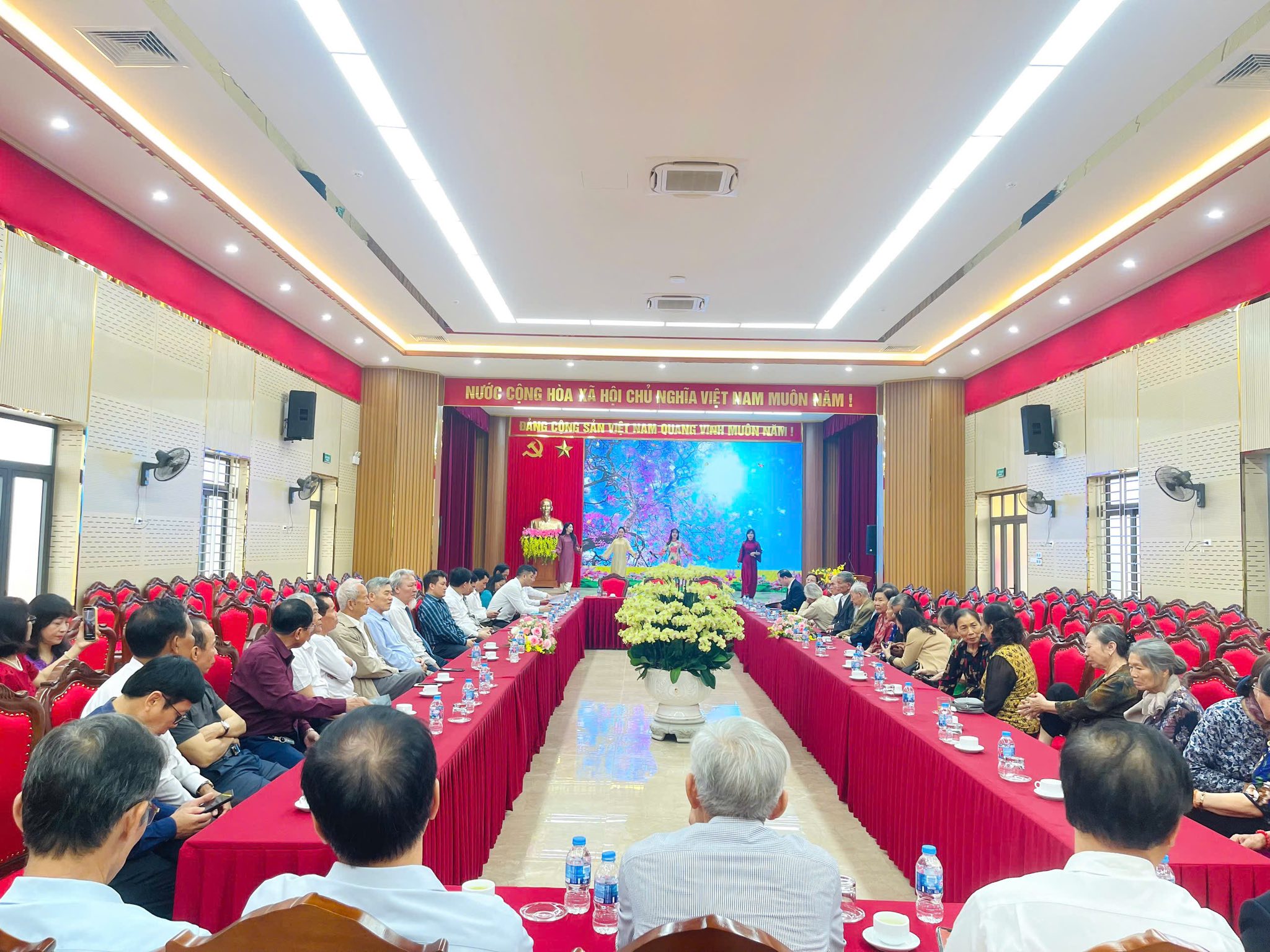 Xã Hạ Bằng gặp mặt đầu xuân, phát huy vai trò thế hệ đi trước trong giai đoạn mới