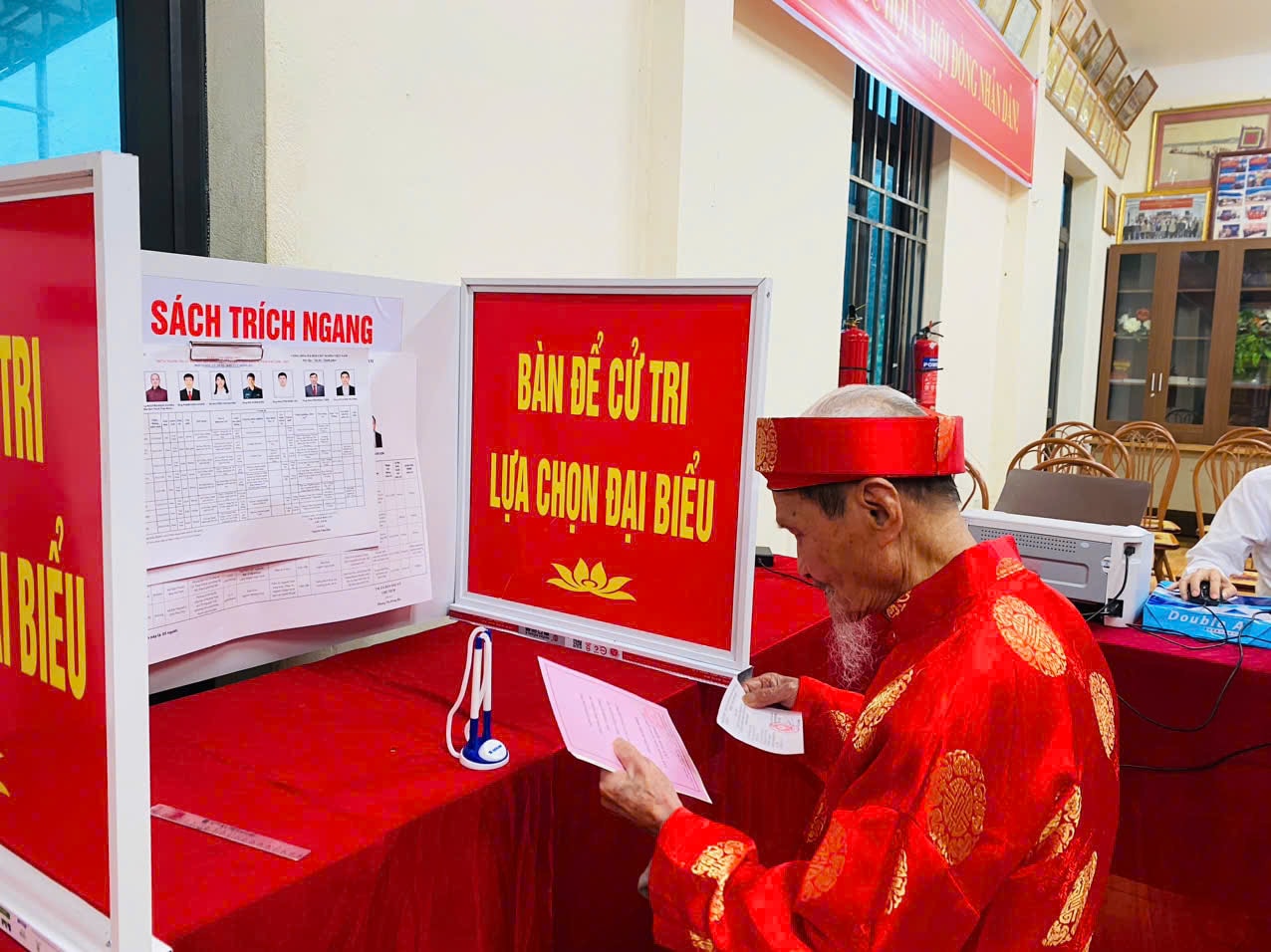 Xã Ô Diên công bố 29 người trúng cử HĐND xã Ô Diên khoá II, nhiệm kỳ 2026-2031