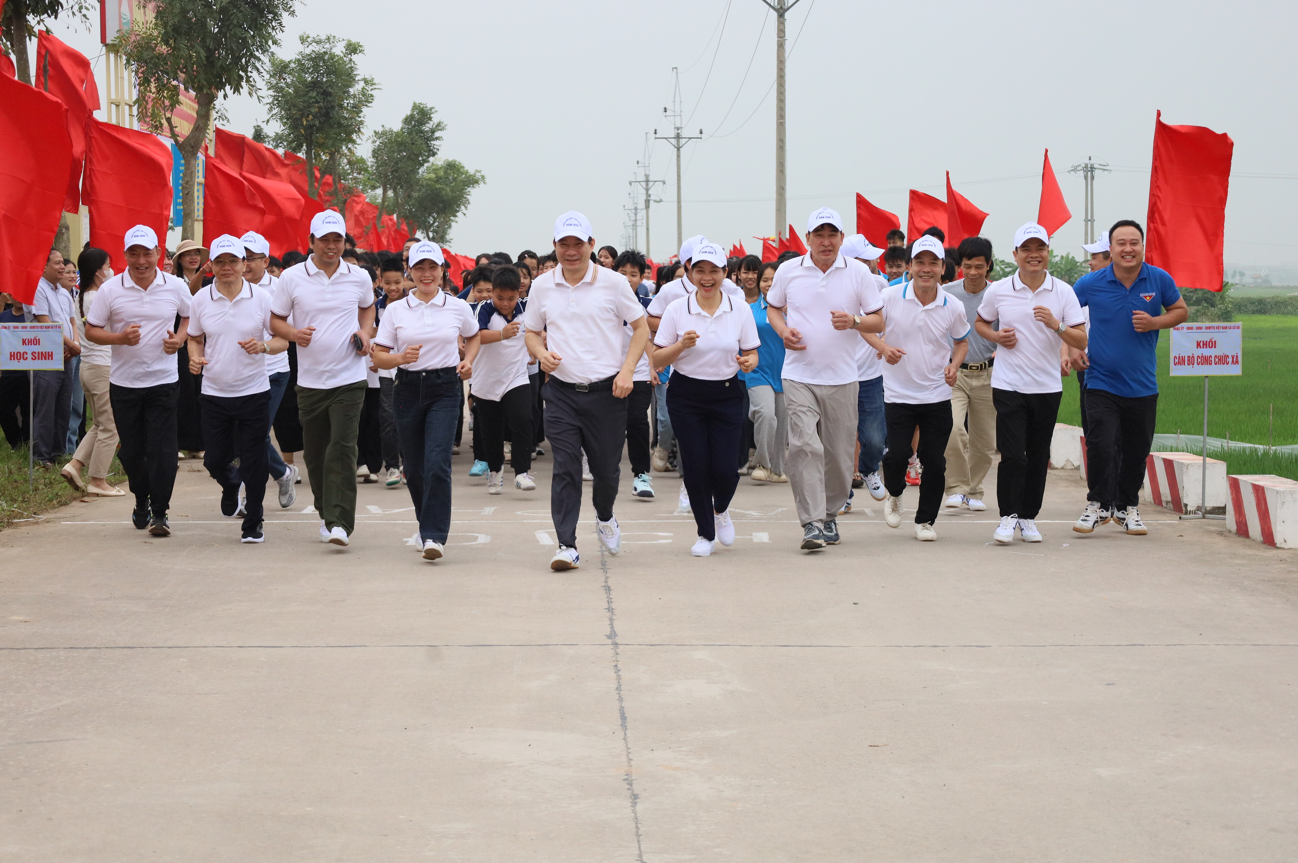 Xã Cổ Đô phát động “Ngày chạy Olympic vì sức khỏe toàn dân”, lan tỏa tinh thần rèn luyện, củng cố sức mạnh cộng đồng