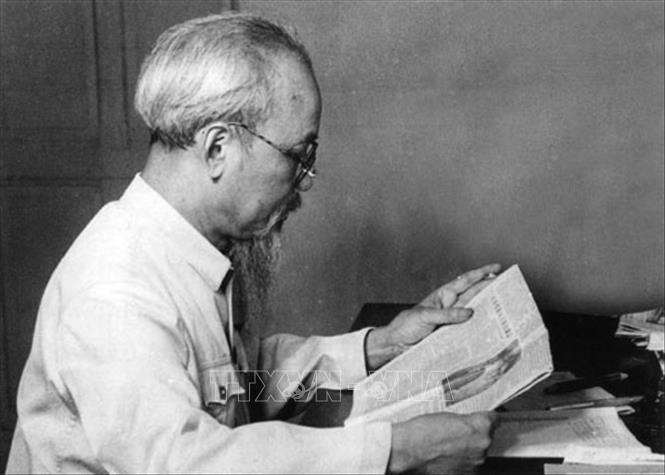 Đẩy mạnh các hoạt động thiết thực kỷ niệm 136 năm Ngày sinh Chủ tịch Hồ Chí Minh