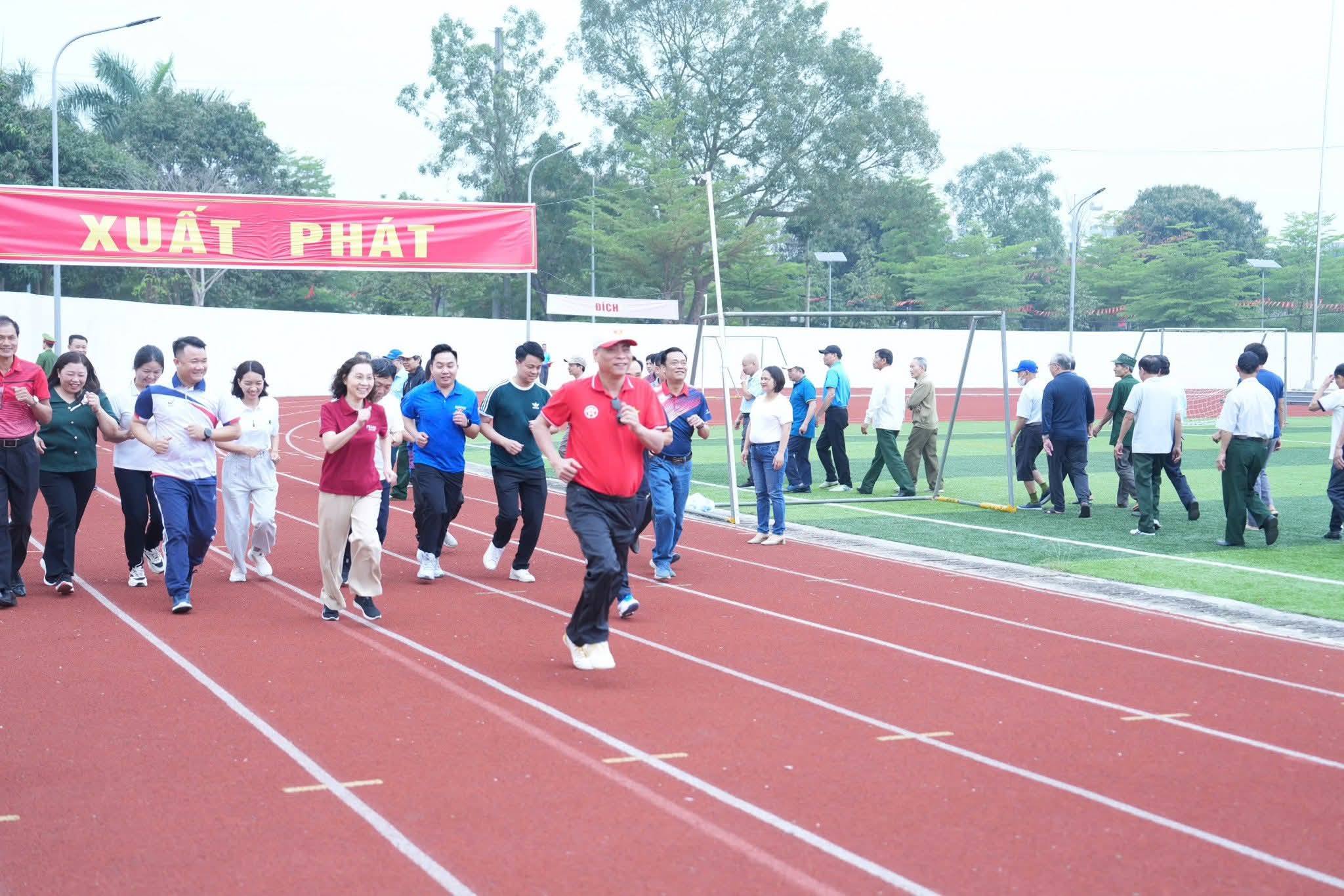 Lan tỏa tinh thần rèn luyện thân thể từ Ngày chạy Olympic tại xã Đan Phượng