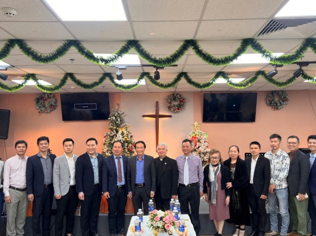Phường Cầu Giấy tăng cường gắn kết với các điểm nhóm Tin Lành, củng cố khối đại đoàn kết dịp Giáng sinh