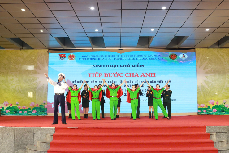 Sinh hoạt chủ điểm "Chào mừng 81 năm Ngày thành lập Quân đội nhân dân Việt Nam", khơi dậy lý tưởng và trách nhiệm thế hệ trẻ