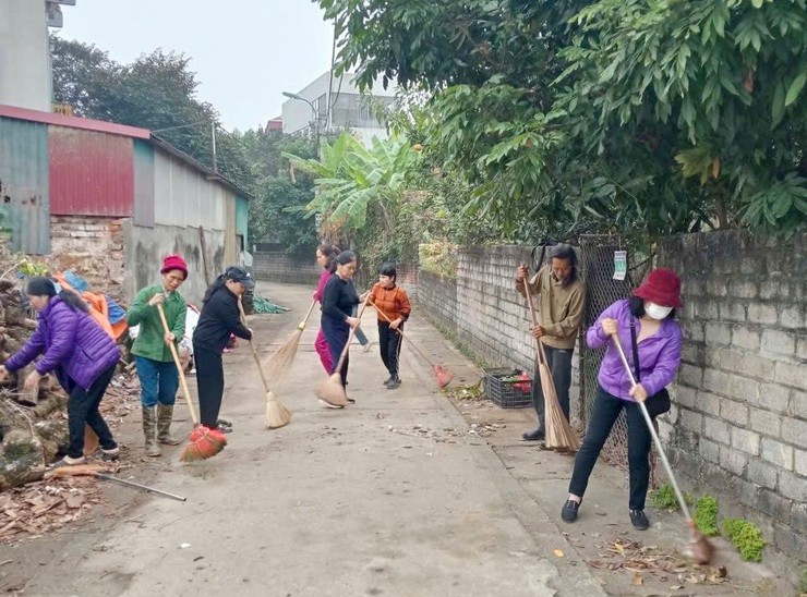 Phường Tùng Thiện đồng loạt ra quân “Ngày cuối tuần xanh”, lan tỏa nếp sống đô thị văn minh từ cơ sở