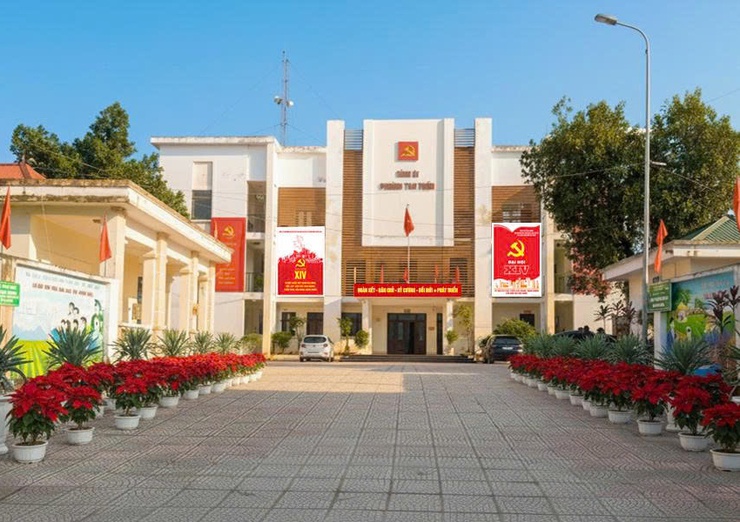 Phường Tùng Thiện rực rỡ cờ hoa, lan tỏa khí thế hướng về Đại hội XIV của Đảng