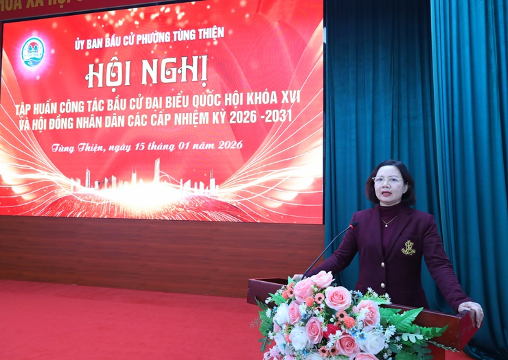 Phường Tùng Thiện tập huấn nghiệp vụ công tác bầu cử: Chủ động từ sớm, bảo đảm đúng luật, an toàn, minh bạch