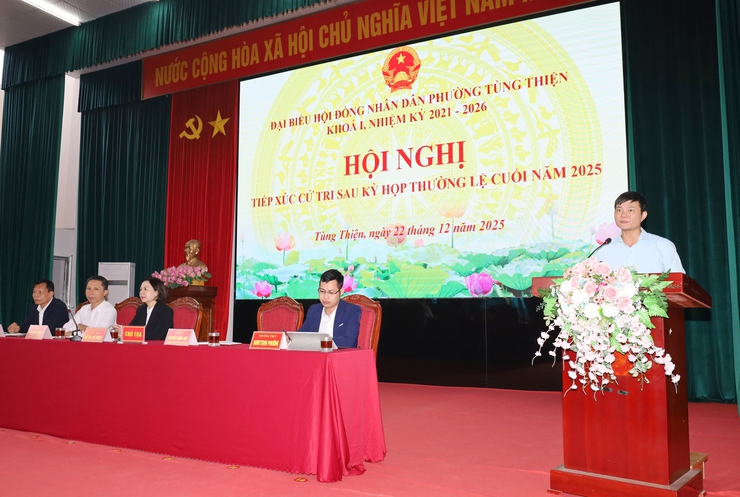 Phường Tùng Thiện: Tăng cường đối thoại, lắng nghe cử tri sau kỳ họp cuối năm 2025