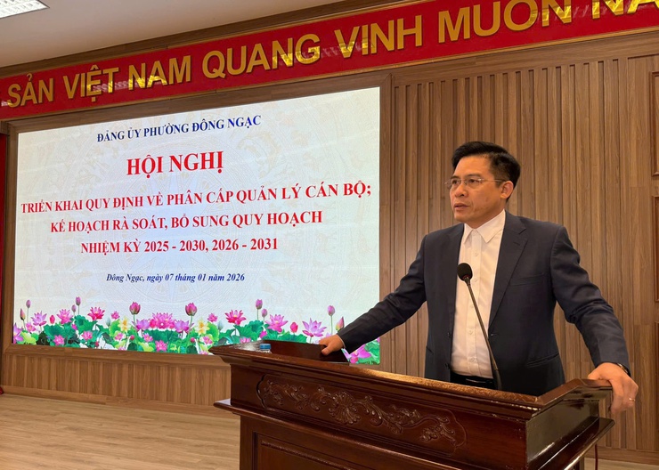 Phường Đông Ngạc siết chặt phân cấp quản lý cán bộ, chủ động chuẩn bị nguồn nhân sự cho giai đoạn mới