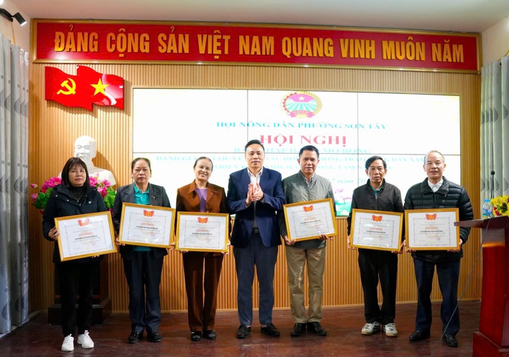Hội Nông dân phường Sơn Tây tạo chuyển biến toàn diện, nâng tầm vai trò trong phát triển kinh tế và xây dựng đô thị văn minh