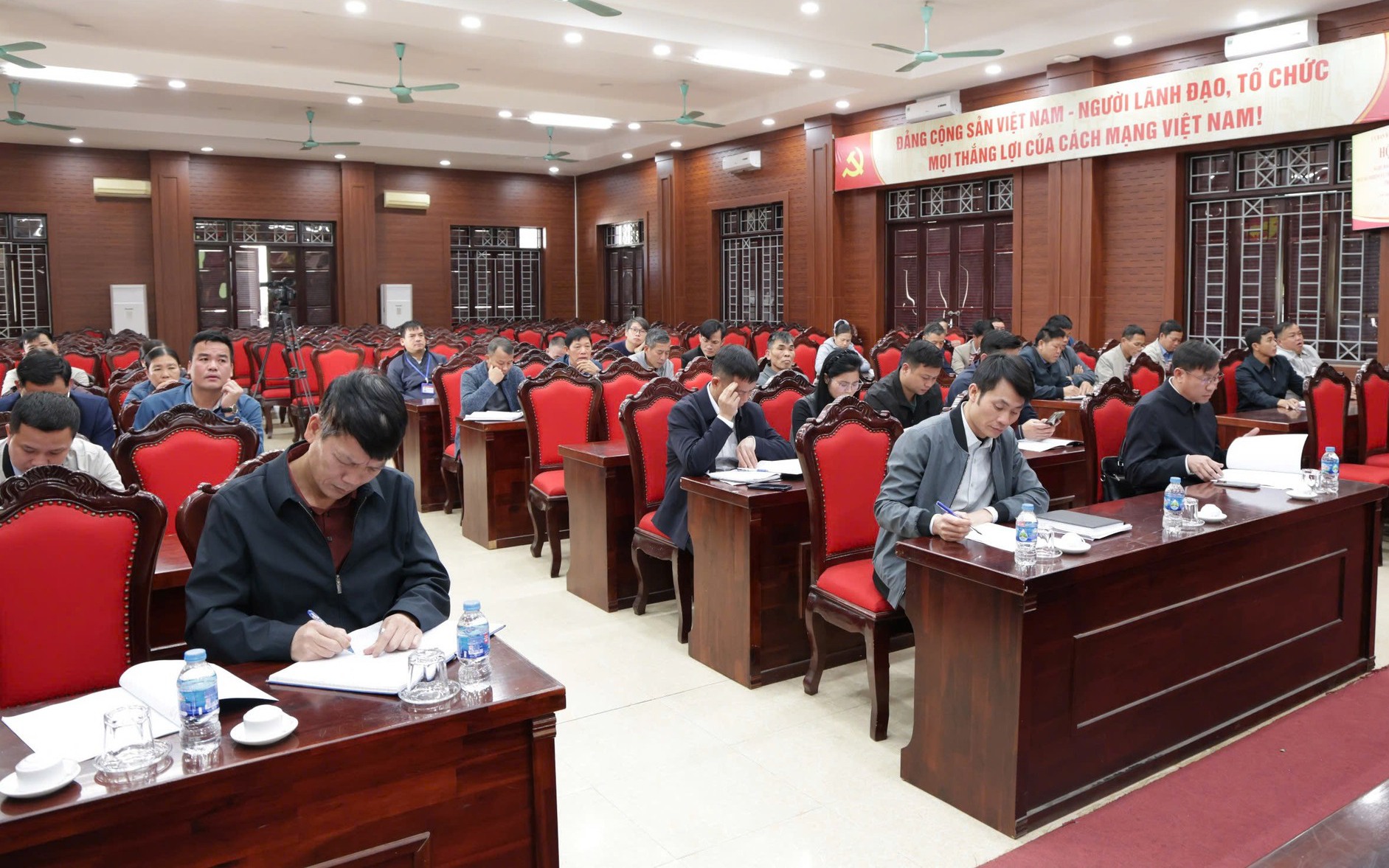 Xã Yên Xuân tăng tốc chuẩn bị bầu cử, siết chặt tiến độ, bảo đảm tổ chức đồng bộ, an toàn