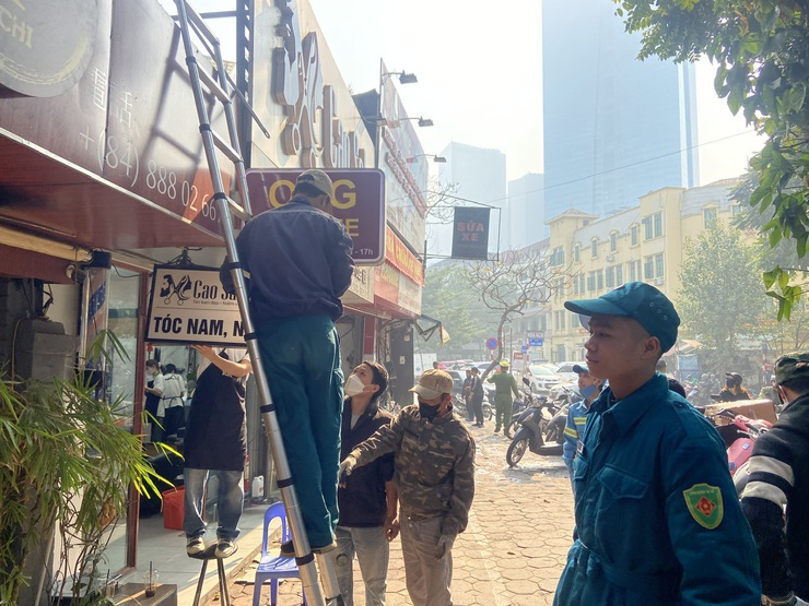 Phường Ngọc Hà siết chặt kỷ cương đô thị, xử lý dứt điểm vi phạm trên các tuyến phố trọng điểm