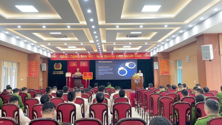 Công an phường Từ Liêm giữ vững an ninh trật tự, quyết tâm hoàn thành xuất sắc nhiệm vụ năm 2026