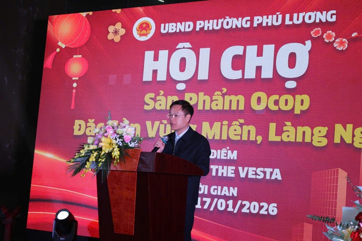 Phường Phú Lương khai mạc Hội chợ OCOP, kết nối sản phẩm làng nghề, thúc đẩy tiêu dùng dịp Tết
