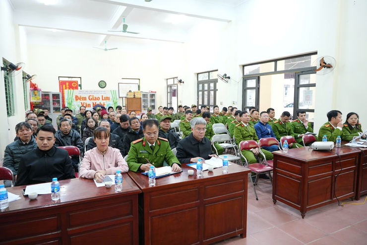 Phù Đổng đưa giao ban an ninh về thôn, phát huy vai trò “cánh tay nối dài” từ cơ sở