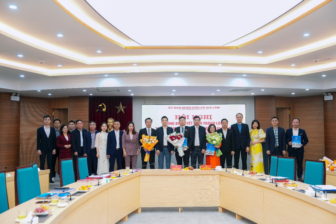 Xã Gia Lâm kiện toàn bộ máy, thành lập Trung tâm dịch vụ tổng hợp, nâng cao chất lượng phục vụ nhân dân