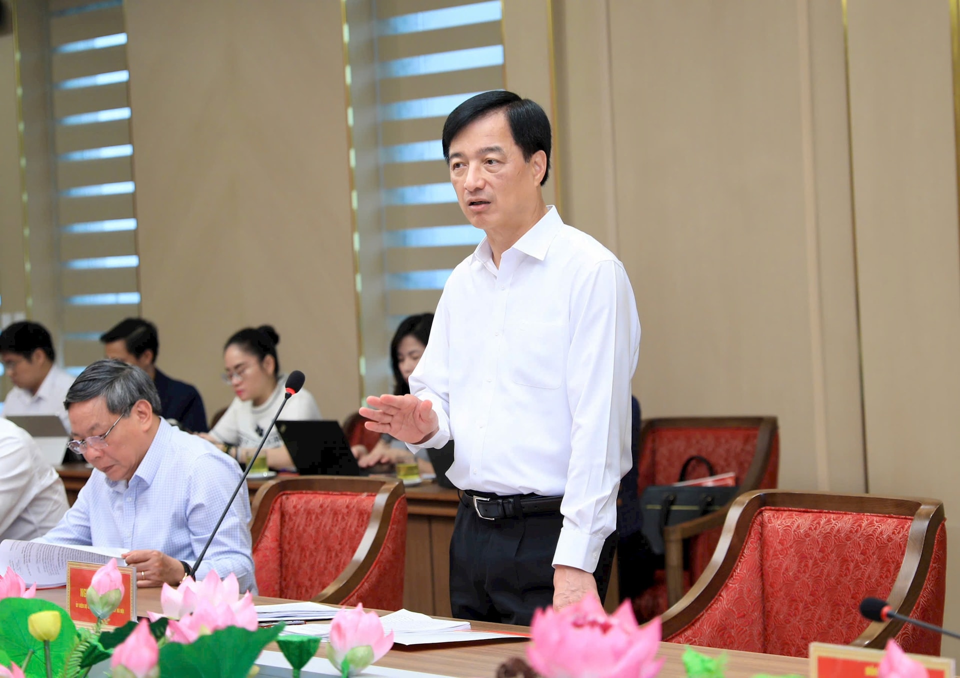 Quyết liệt hoàn thiện thể chế, khơi thông nguồn lực, tạo bứt phá phát triển Thủ đô