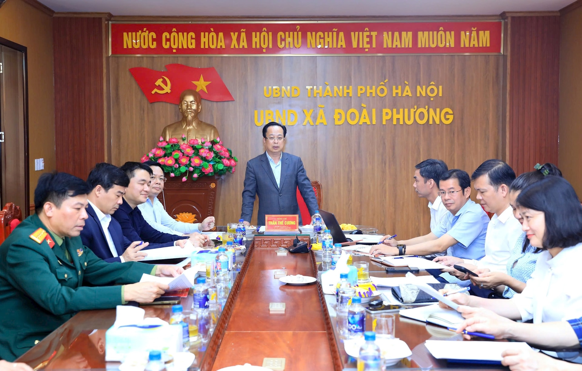 Đoàn công tác Thành ủy Hà Nội kiểm tra công tác bầu cử, yêu cầu tuyệt đối không chủ quan trước ngày hội toàn dân
