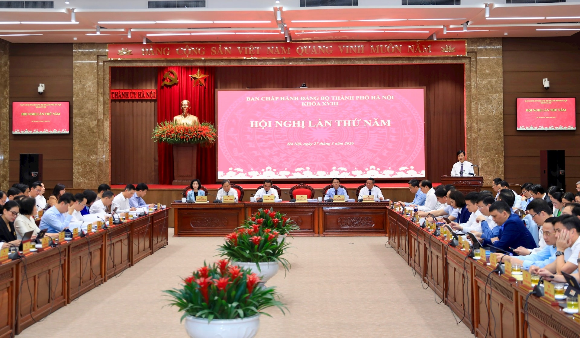 Phát huy cao nhất trách nhiệm, trí tuệ và bản lĩnh, xây dựng Thủ đô Hà Nội ngày càng phát triển nhanh, bền vững