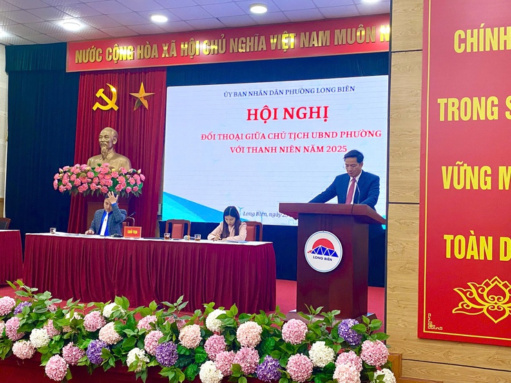 Phường Long Biên đối thoại với thanh niên, khơi dậy khát vọng cống hiến và chuyển đổi số