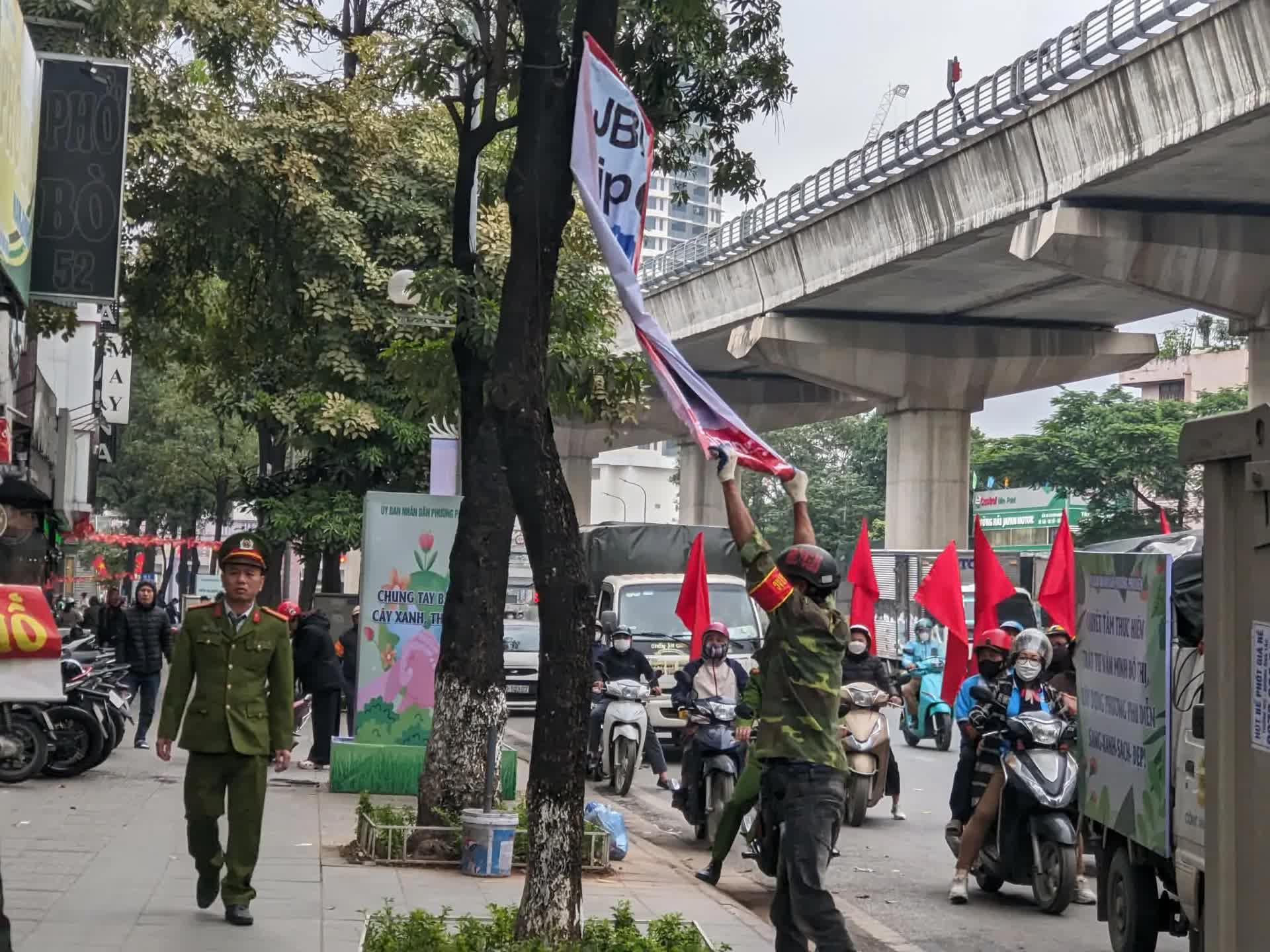 Phường Phú Diễn mở cao điểm xử lý trật tự đô thị, siết kỷ cương, chỉnh trang diện mạo đô thị đầu năm 2026