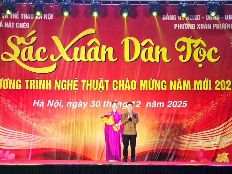 Xuân Phương tổ chức chương trình nghệ thuật mừng năm mới, tôn vinh giá trị văn hóa truyền thống