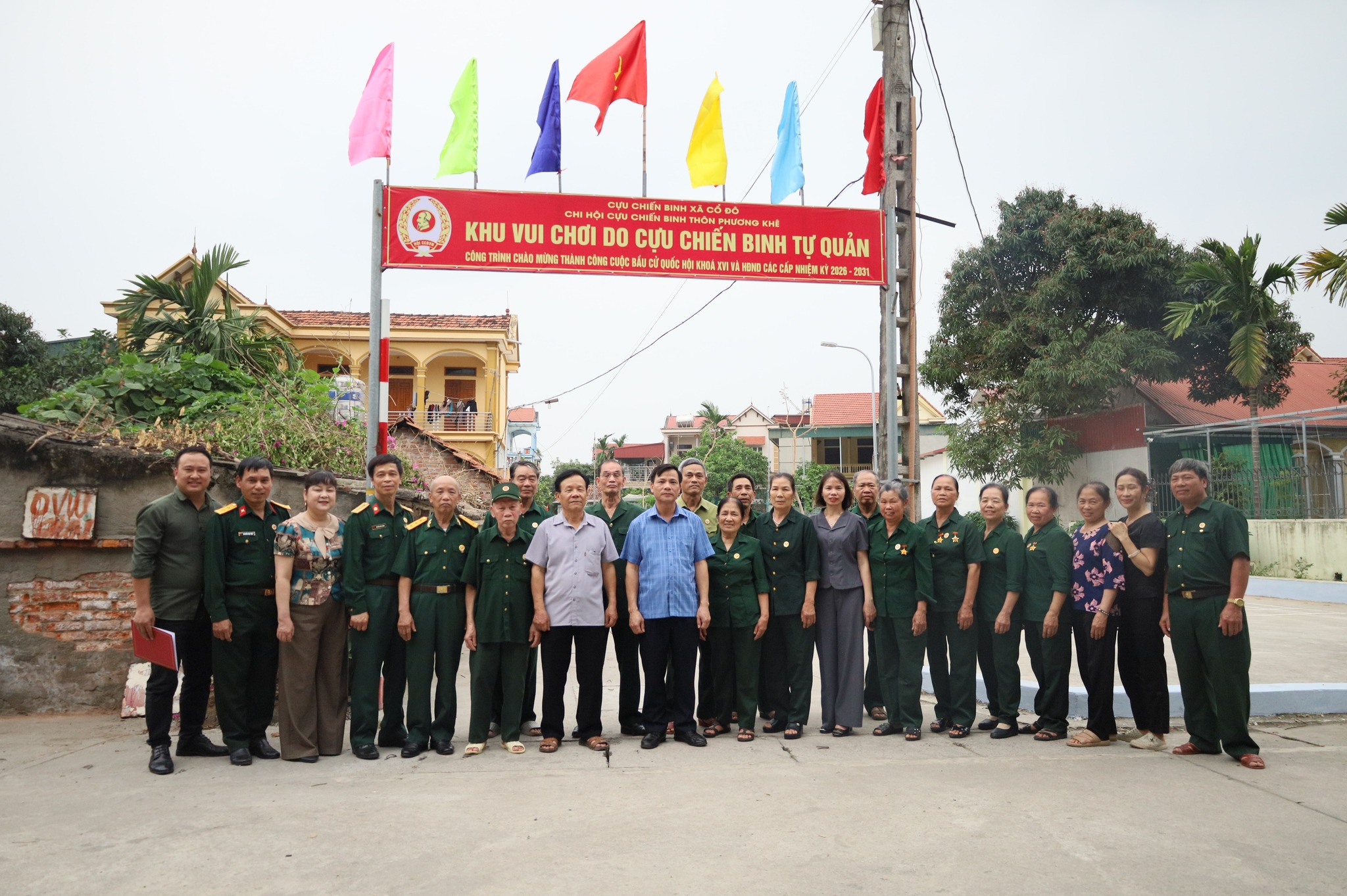 Hội Cựu chiến binh xã Cổ Đô gắn biển công trình khu vui chơi tự quản, lan tỏa phong trào xây dựng môi trường sống xanh - sạch - đẹp