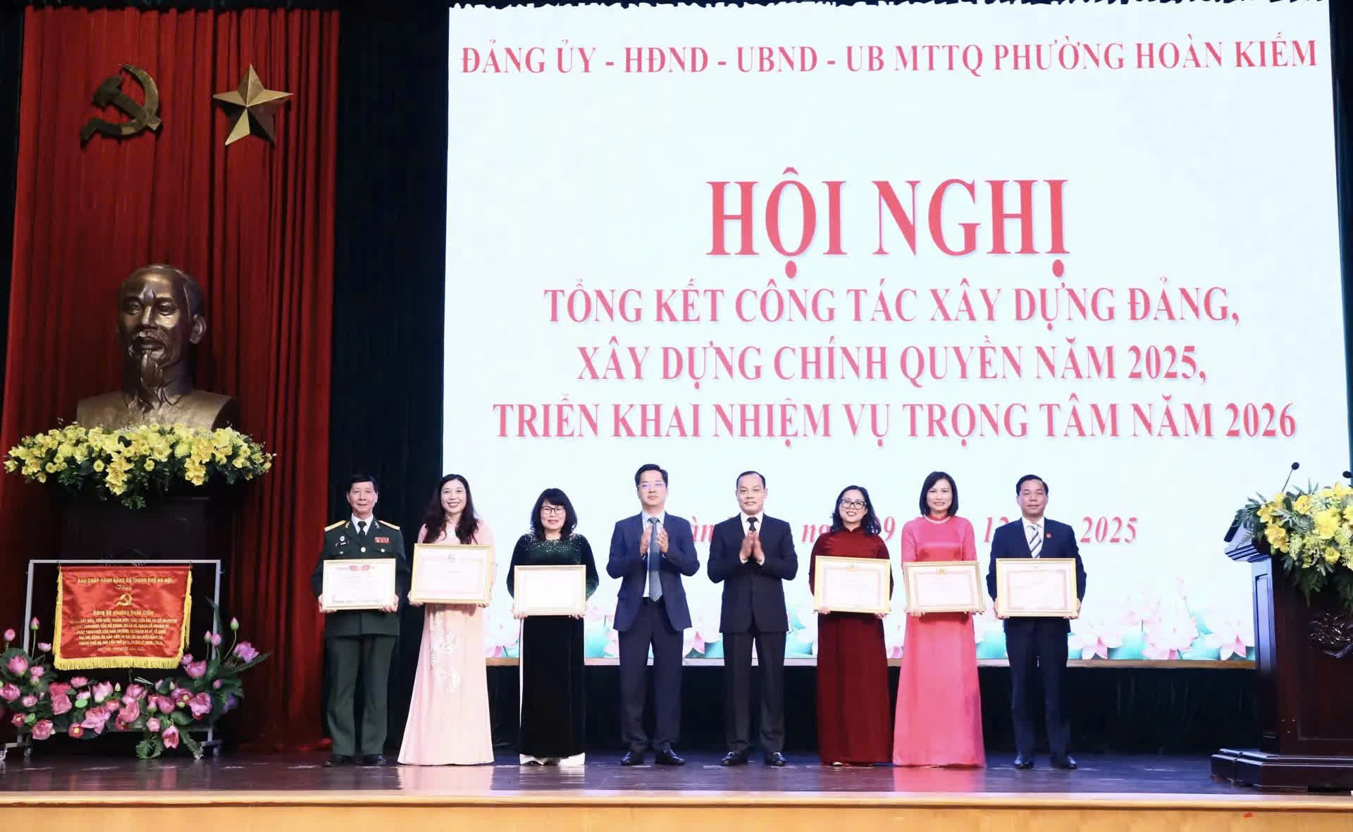 Phường Hoàn Kiếm phát huy vai trò trung tâm, hoàn thành toàn diện nhiệm vụ năm 2025, tạo đà bứt phá năm 2026
