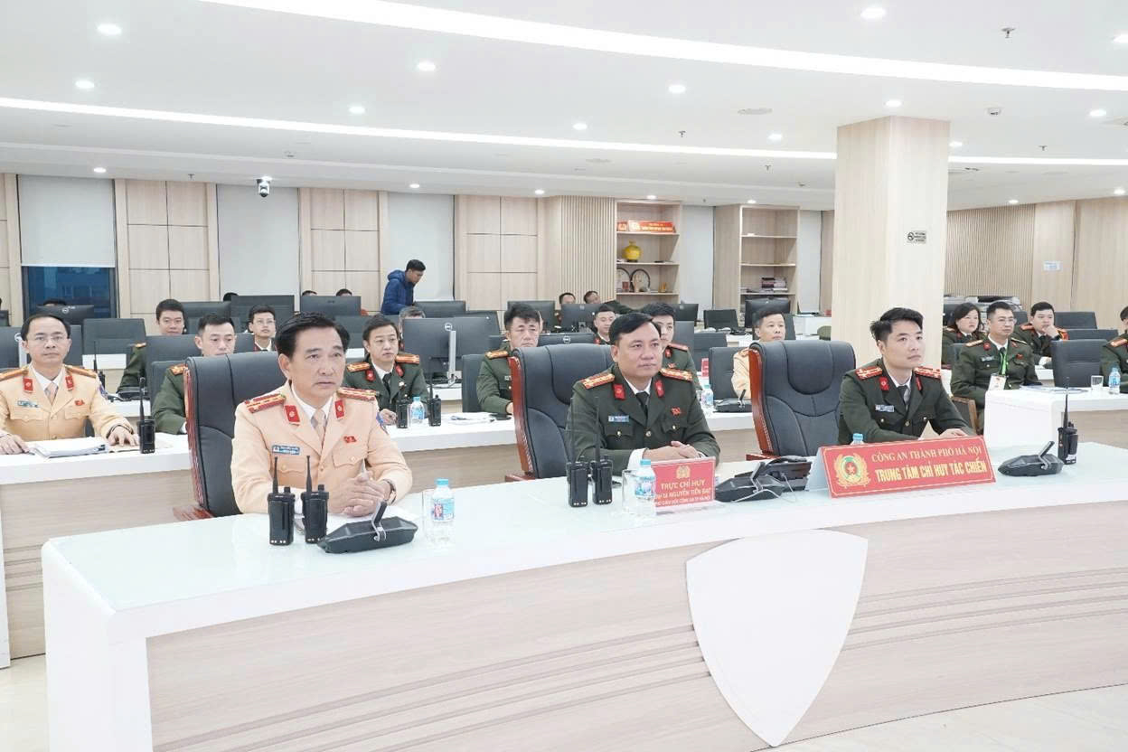 Giữ vững “trận địa số” bảo vệ Đại hội XIV: Trung tâm chỉ huy Công an Hà Nội trực chiến 24/7, bảo đảm an ninh tuyệt đối