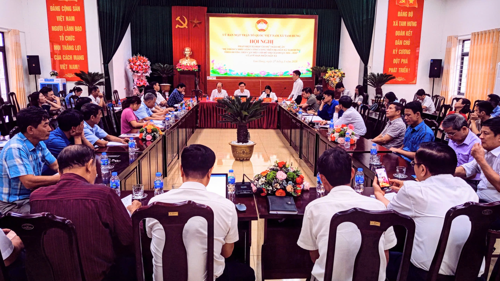 Xã Tam Hưng phát huy dân chủ, hoàn thiện đề án chiếu sáng công cộng giai đoạn 2026-2030