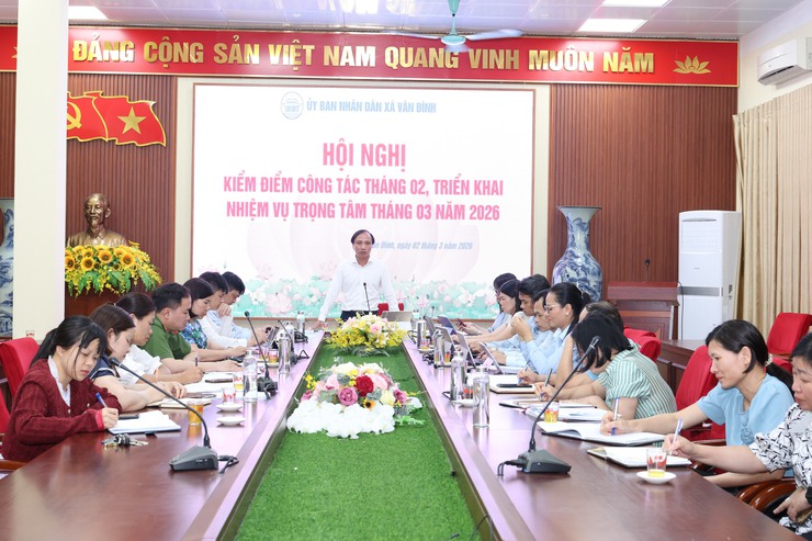UBND xã Vân Đình giao ban tháng 2, siết tiến độ nhiệm vụ, tập trung chuẩn bị bầu cử và xử lý điểm nghẽn