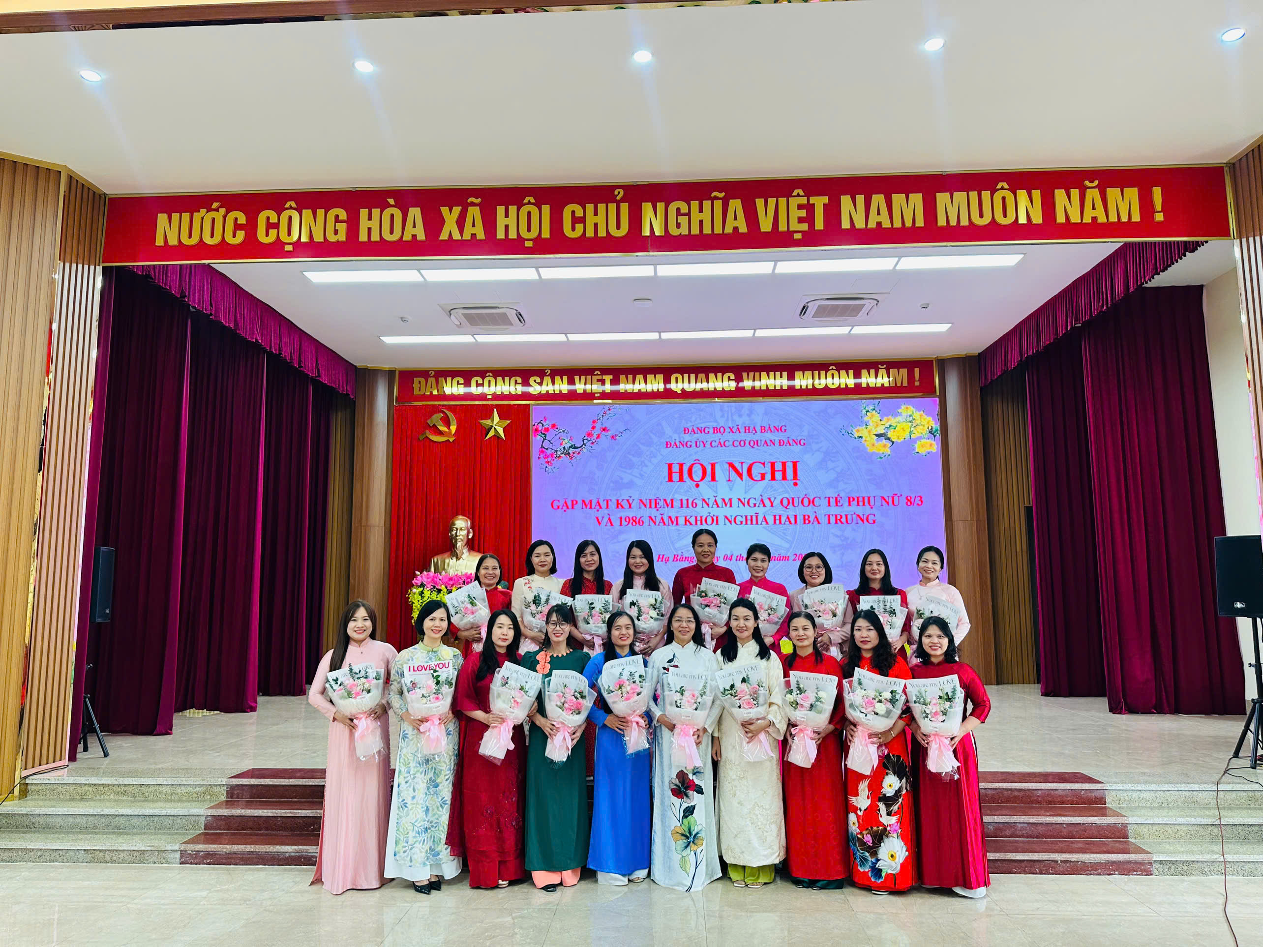 Xã Hạ Bằng gặp mặt nữ cán bộ, công chức nhân dịp Ngày Quốc tế Phụ nữ 8-3