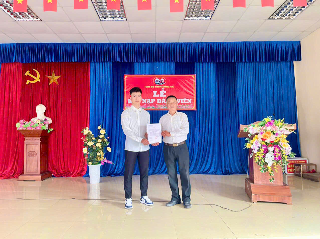 Xã Chuyên Mỹ kết nạp Đảng cho thanh niên ưu tú trước ngày lên đường thực hiện nghĩa vụ quân sự