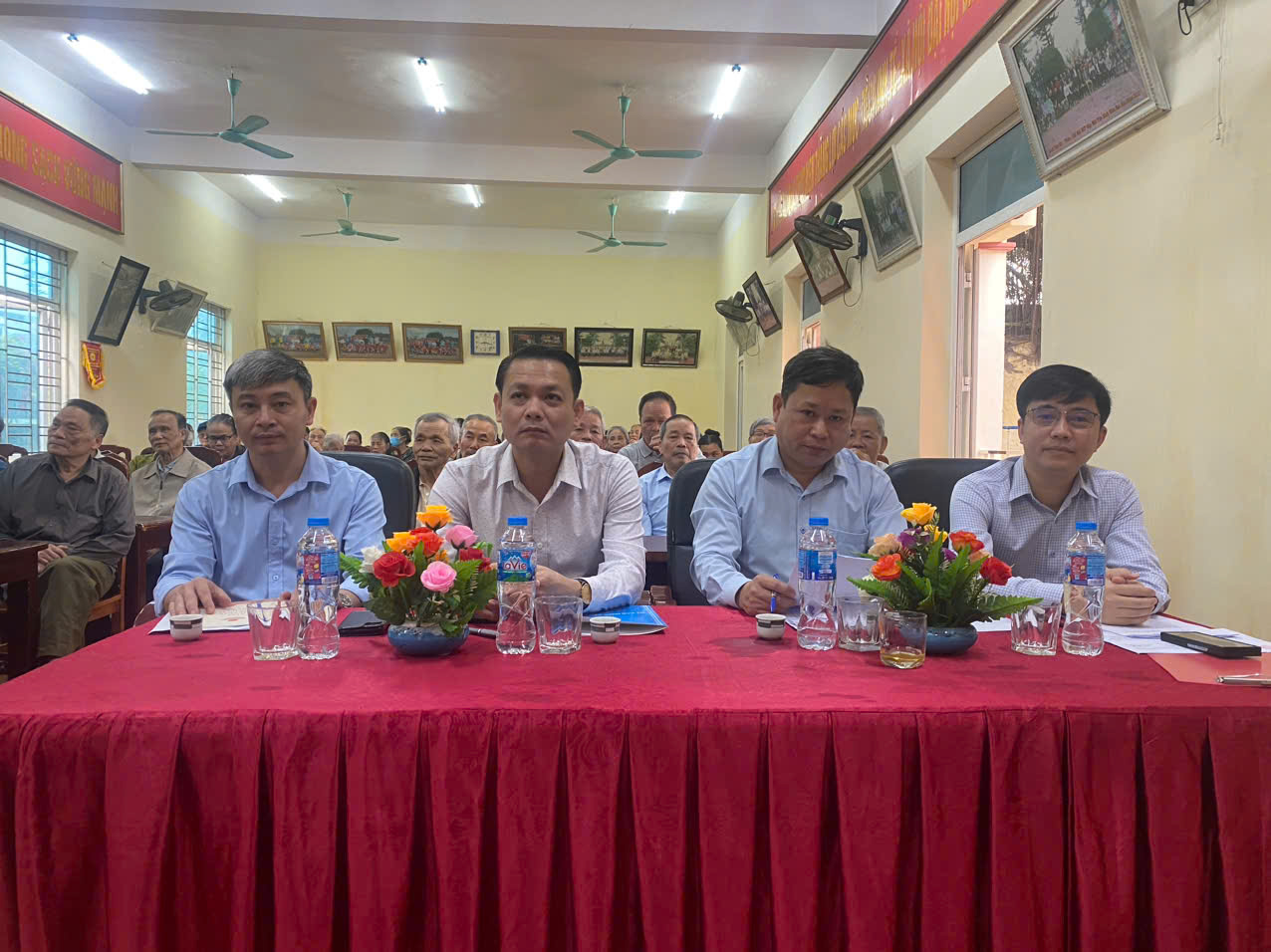 Ứng cử viên đơn vị bầu cử số 1 xã Hòa Xá hoàn thành tiếp xúc cử tri vận động bầu cử