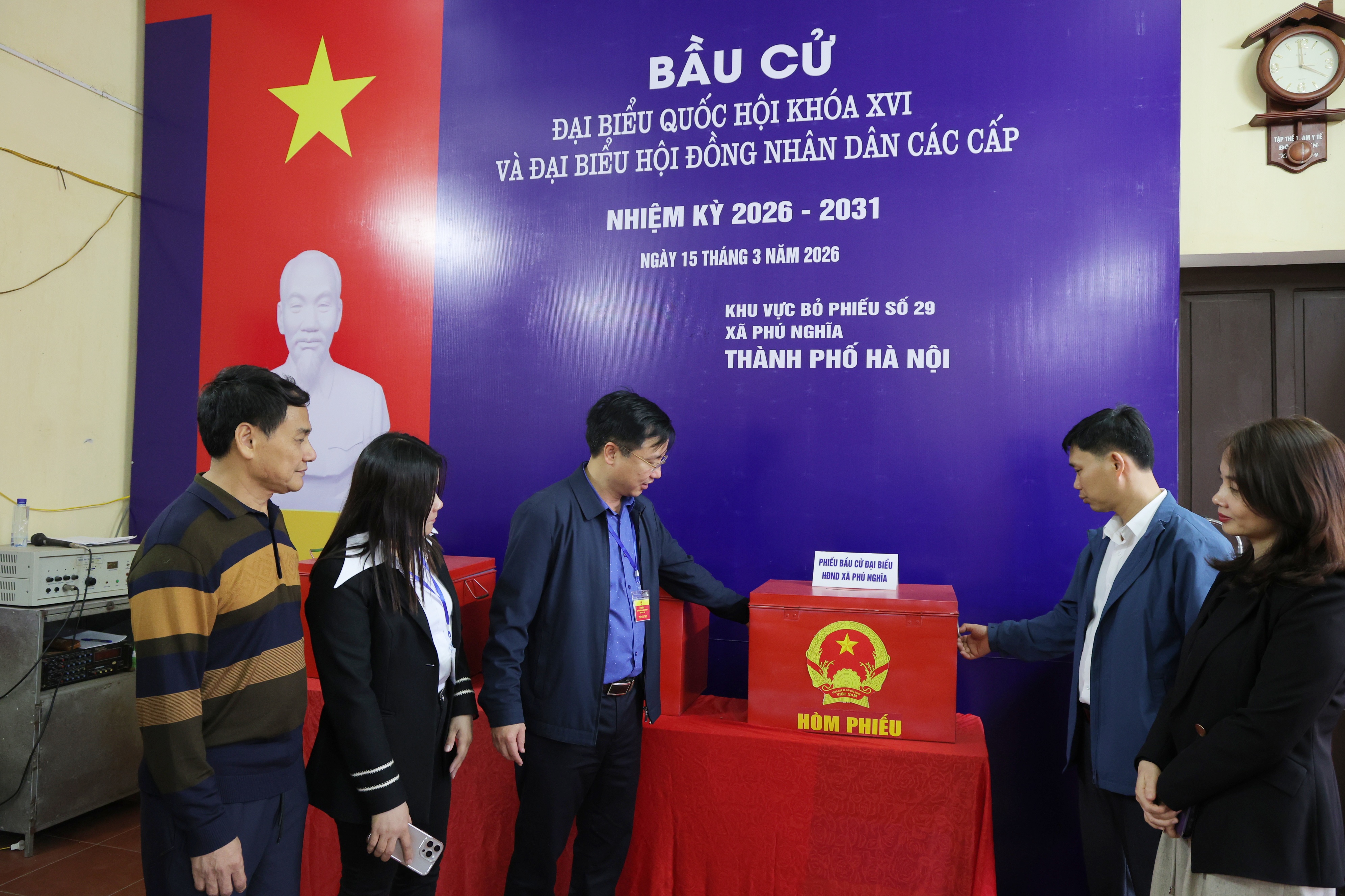 Xã Phú Nghĩa tăng cường giám sát công tác chuẩn bị bầu cử, bảo đảm ngày hội toàn dân diễn ra đúng luật, an toàn