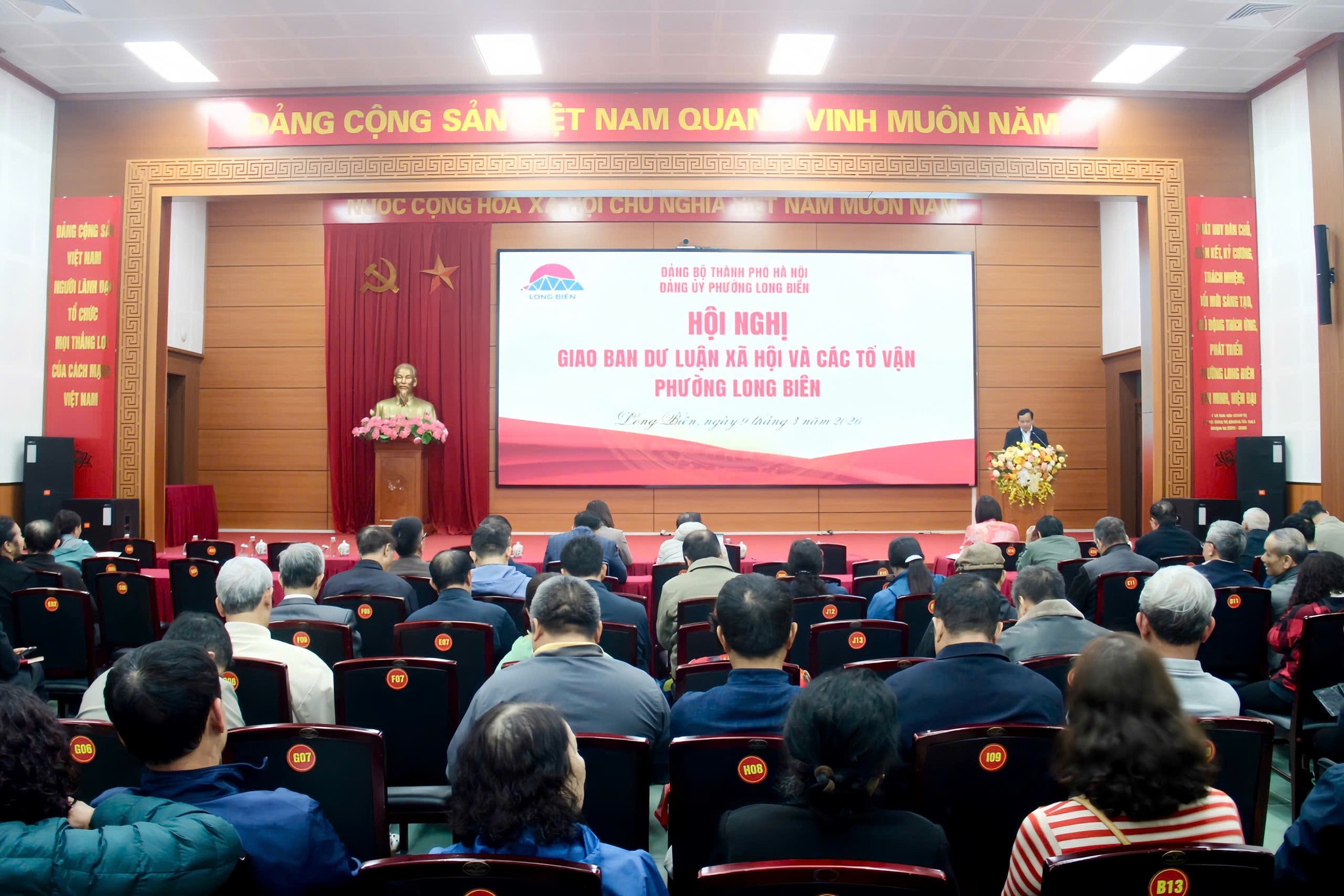 Phường Long Biên tăng cường nắm bắt dư luận xã hội, định hướng tuyên truyền phục vụ công tác bầu cử