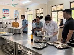 Tăng cường tuyên truyền, nâng cao nhận thức xã hội về an toàn thực phẩm trên địa bàn Thủ đô