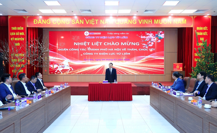 Lãnh đạo Hà Nội thăm, chúc Tết ngành điện, yêu cầu bảo đảm cấp điện an toàn dịp Xuân Bính Ngọ 2026