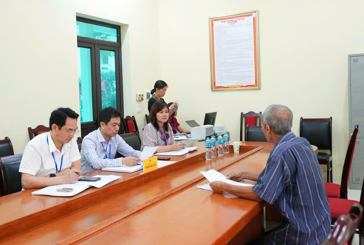 Xã Sơn Đồng tăng cường đối thoại trực tiếp, Chủ tịch UBND xã Sơn Đồng chủ trì tiếp công dân đột xuất