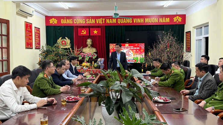 Phường Xuân Phương động viên lực lượng trực Tết đêm 29 tháng Chạp, giữ nhịp bình yên đón Xuân Bính Ngọ 2026