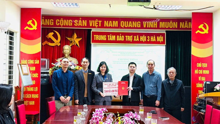 Phường Xuân Phương trao yêu thương tới Trung tâm Bảo trợ xã hội số 3, lan tỏa nghĩa tình Xuân Bính Ngọ 2026