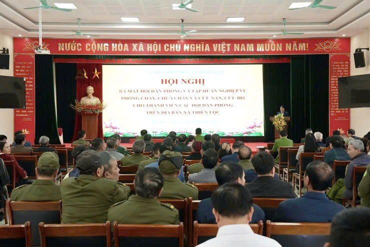 Xã Thiên Lộc ra mắt 14 đội dân phòng PCCC và cứu nạn cứu hộ, tăng cường lá chắn an toàn tại cơ sở