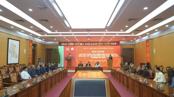 Phường Từ Liêm gặp mặt chức sắc, chức việc tôn giáo đầu Xuân, củng cố khối đoàn kết toàn dân năm Bính Ngọ 2026