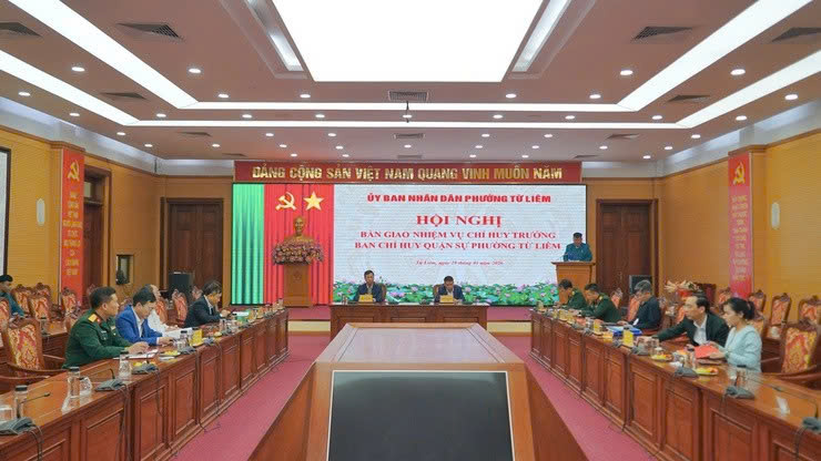 Phường Từ Liêm kiện toàn Chỉ huy trưởng Ban Chỉ huy Quân sự, bảo đảm thông suốt nhiệm vụ quốc phòng địa phương